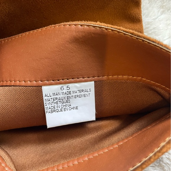 Boots - Picture 3 of 3